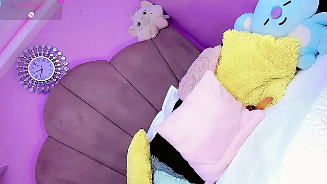 ShantyMillan online show from 03.09.26