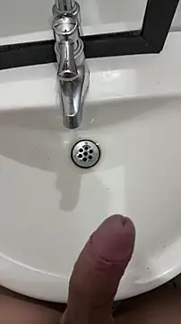 Snapshot of AndyRico18 chatting on 12.18.25 AndyRico18 online show from 12.18.25