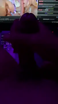 Snapshot of AndyRico18 chatting on 12.22.25 AndyRico18 online show from 12.22.25