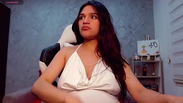 Roxxi 2110 online show from 10.28.25