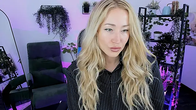 AstraMonroe online show from 04.10.26