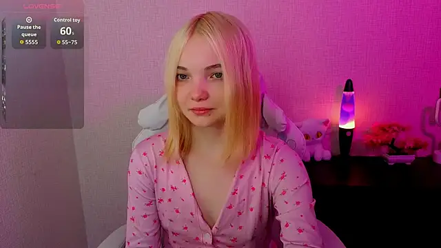 Snapshot of AnimeAlica18 chatting on 02.24.26 AnimeAlica18 online show from 02.24.26