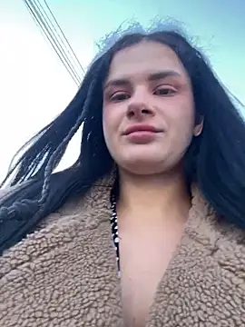 MiraReach online show from 10.19.25