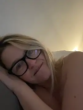 SuzieSub online show from 02.05.26