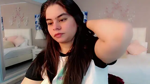 Snapshot of maddissonivanova chatting on 03.24.26 maddissonivanova online show from 03.24.26