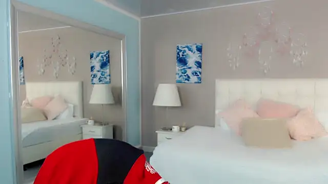 Snapshot of maddissonivanova chatting on 03.30.26 maddissonivanova online show from 03.30.26