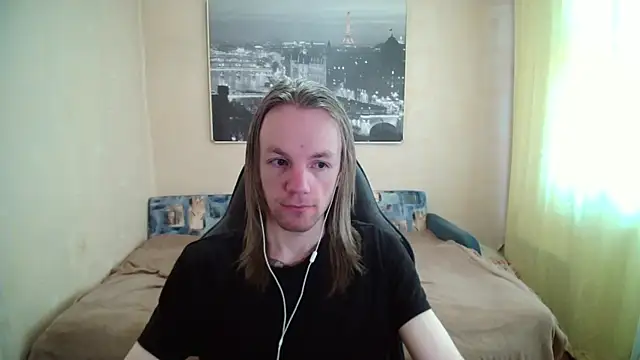 Snapshot of AdamDickens chatting on 03.31.26 AdamDickens online show from 03.31.26