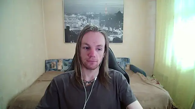 Snapshot of AdamDickens chatting on 04.02.26 AdamDickens online show from 04.02.26