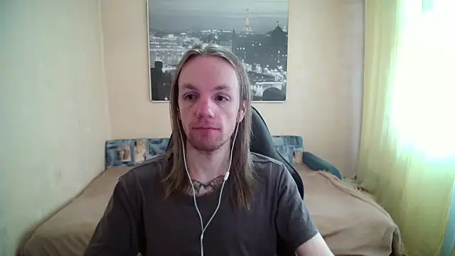 Snapshot of AdamDickens chatting on 04.04.26 AdamDickens online show from 04.04.26