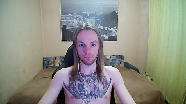 Snapshot of AdamDickens chatting on 04.07.26 AdamDickens online show from 04.07.26