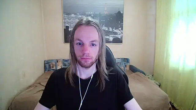 Snapshot of AdamDickens chatting on 04.12.26 AdamDickens online show from 04.12.26