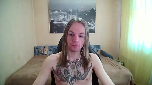 Snapshot of AdamDickens chatting on 04.16.26 AdamDickens online show from 04.16.26