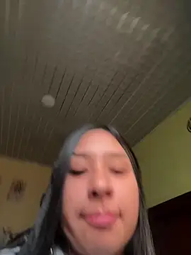 Snapshot of BELLAALEJA chatting on 12.03.25 BELLAALEJA online show from 12.03.25