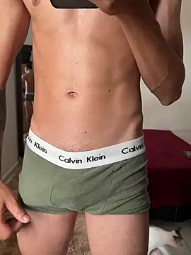 Snapshot of Ryan___matts chatting on 11.23.25 Ryan matts online show from 11.23.25