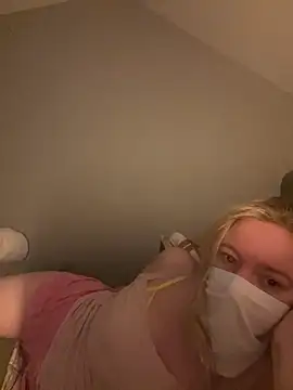 hazel wood21 online show from 10.11.25