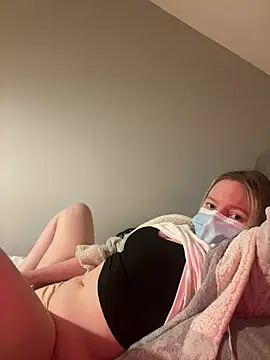 hazel wood21 online show from 02.24.26