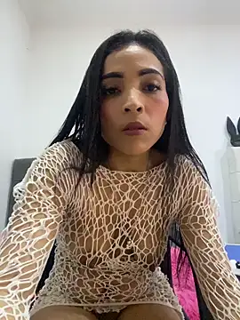 Snapshot of Rosa_25x chatting on 04.29.26 Rosa 25x online show from 04.29.26