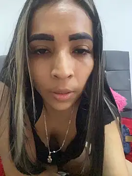 Snapshot of Rosa_25x chatting on 06.20.26 Rosa 25x online show from 06.20.26
