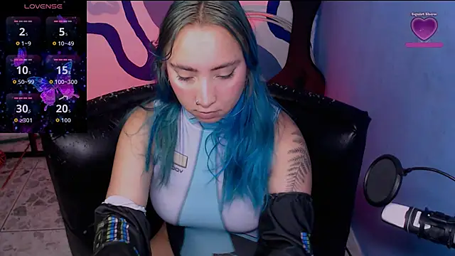 Snapshot of IrisSmil3 chatting on 09.28.25 IrisSmil3 online show from 09.28.25