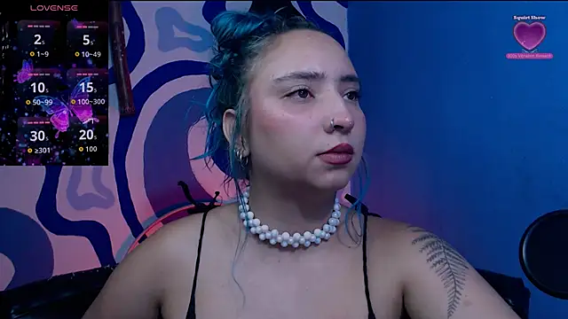 Snapshot of IrisSmil3 chatting on 09.30.25 IrisSmil3 online show from 09.30.25