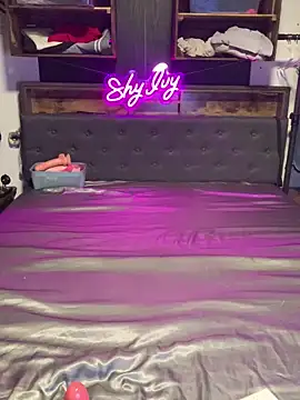 Snapshot of Shy_Ivy chatting on 09.17.25 Shy Ivy online show from 09.17.25