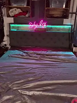 Snapshot of Shy_Ivy chatting on 10.20.25 Shy Ivy online show from 10.20.25