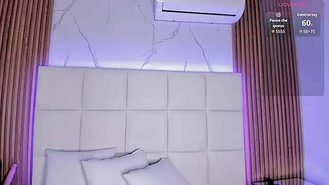 Meloddy Parkerr  online show from 02.20.26