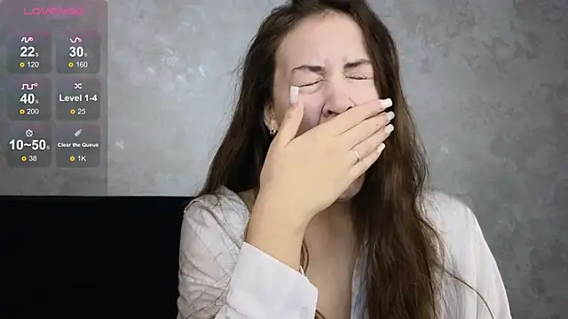 Snapshot of SaraMoren0 chatting on 09.22.25 SaraMoren0 online show from 09.22.25