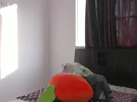 Dayanna adams online show from 02.04.26