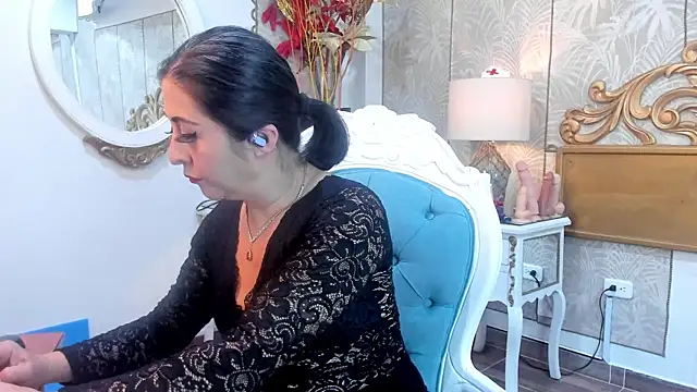 Scarlet  Milff online show from 02.10.26