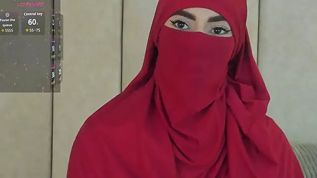 Snapshot of _Zahiira_ chatting on 09.11.25 Zahiira online show from 09.11.25