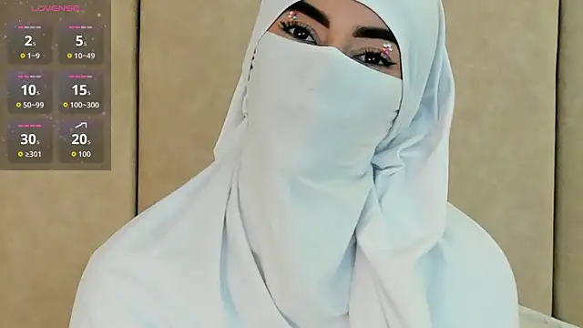 Snapshot of _Zahiira_ chatting on 09.12.25 Zahiira online show from 09.12.25