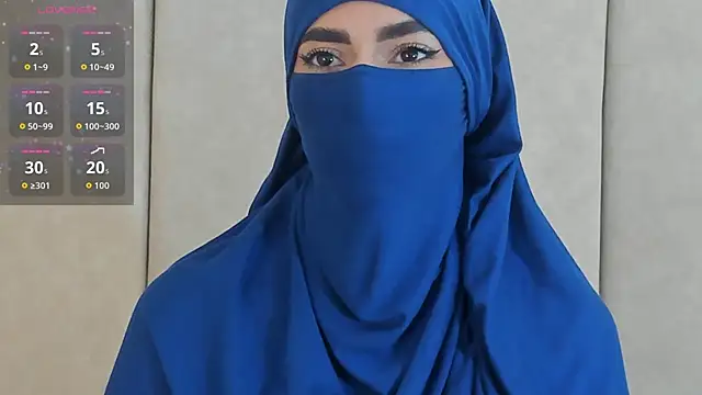 Snapshot of _Zahiira_ chatting on 09.25.25 Zahiira online show from 09.25.25