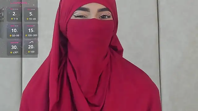Snapshot of _Zahiira_ chatting on 09.26.25 Zahiira online show from 09.26.25