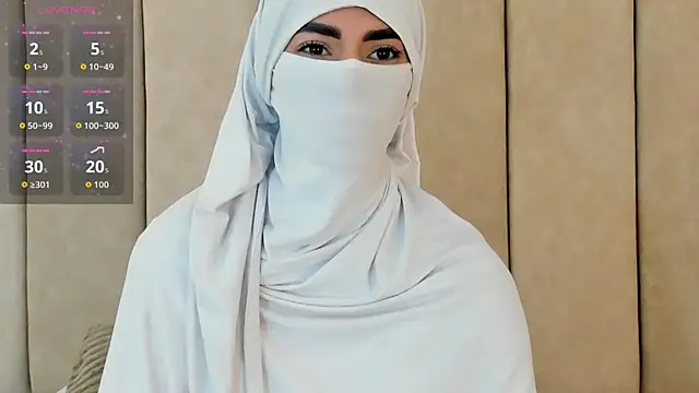 Snapshot of _Zahiira_ chatting on 09.27.25 Zahiira online show from 09.27.25