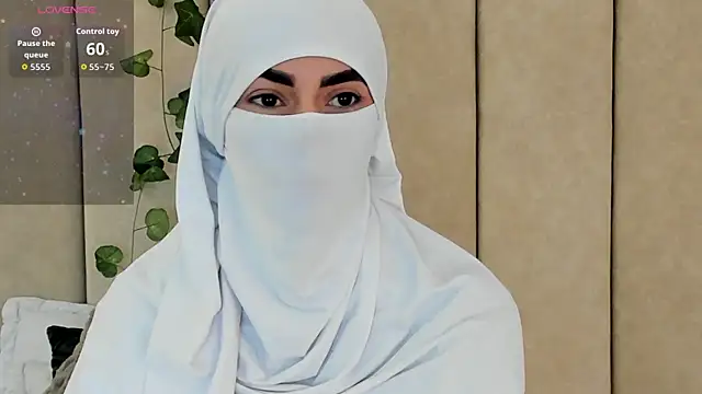 Snapshot of _Zahiira_ chatting on 10.02.25 Zahiira online show from 10.02.25