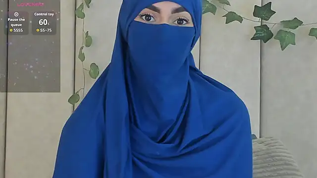 Snapshot of _Zahiira_ chatting on 10.07.25 Zahiira online show from 10.07.25