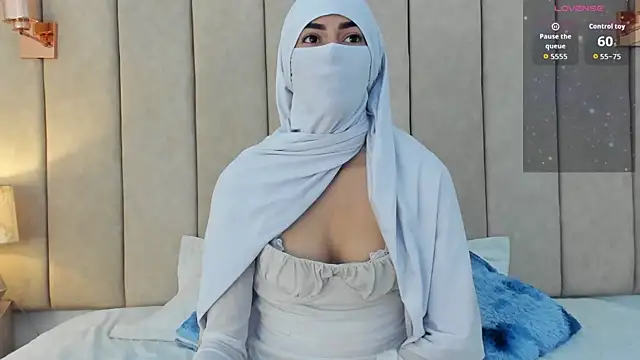  Zahiira  online show from 06.13.26