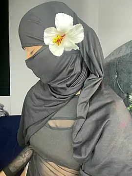  Zahiira  online show from 07.28.26