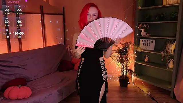 NaomiYoru online show from 06.02.26