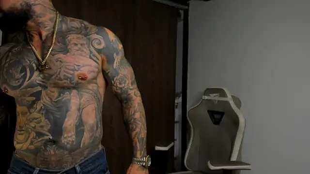 Snapshot of natevillage chatting on 10.10.25 natevillage online show from 10.10.25