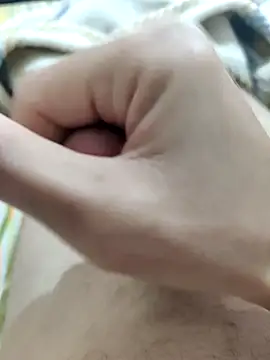 emrekzlk52 online show from 10.19.25