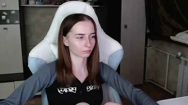 Cutti Crystal online show from 11.04.25