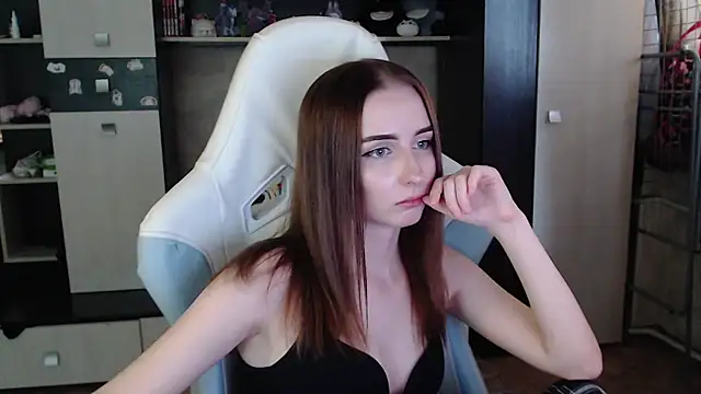 Cutti Crystal online show from 11.12.25