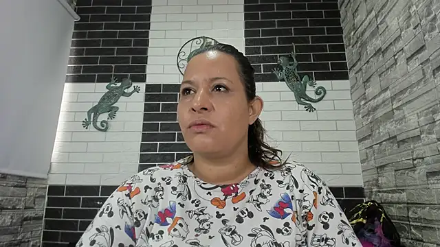 Sandra Milf love online show from 10.16.25