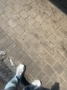 Snapshot of kamo012000 chatting on 09.23.25 kamo012000 online show from 09.23.25