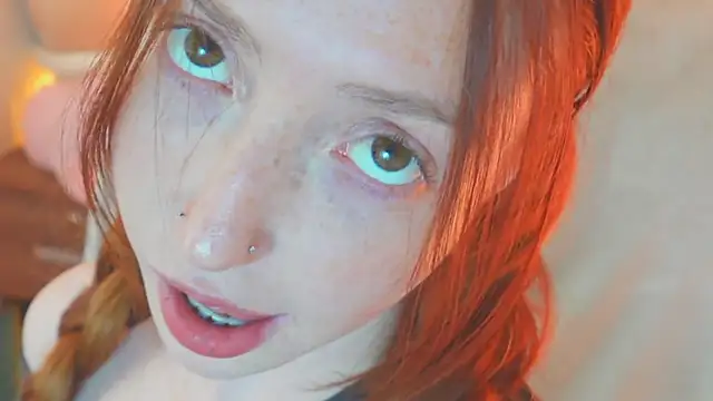 Snapshot of niilaa chatting on 11.05.25 niilaa online show from 11.05.25