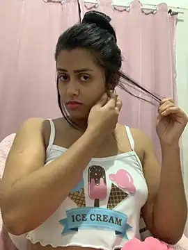 afroditii online show from 11.18.25