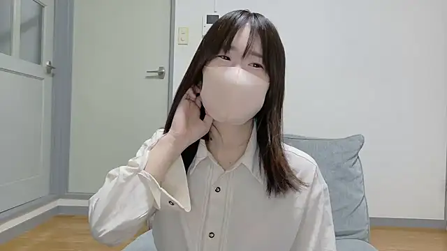 Snapshot of Miku-ooo chatting on 10.14.25 Miku-ooo online show from 10.14.25