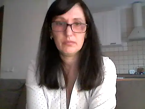 Snapshot of Elena48324 chatting on 04.27.26 Elena48324 online show from 04.27.26